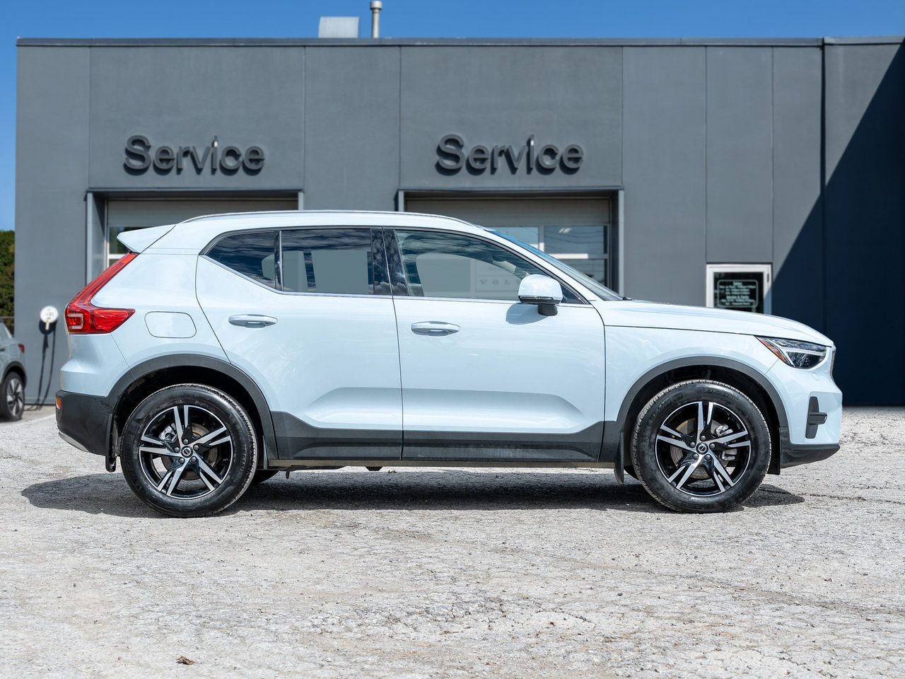 Volvo XC40 B5 AWD Core  CPO FINANCE RATE 3.49%* UPTO 84 MONTH 2025-4