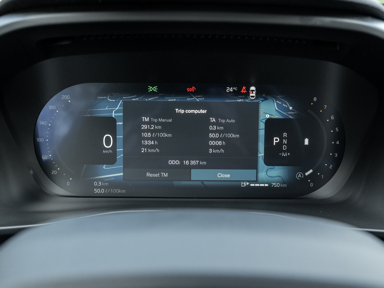 2025 Volvo XC40 B5 AWD  VOLVO CPO FINANCE RATE 3.49%* -84 MONTH-8