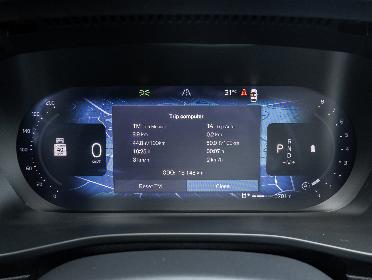 2025 Volvo XC40 B5 AWD Core  POWER PANO ROOF  FINANCE RATE 3.49%*-9