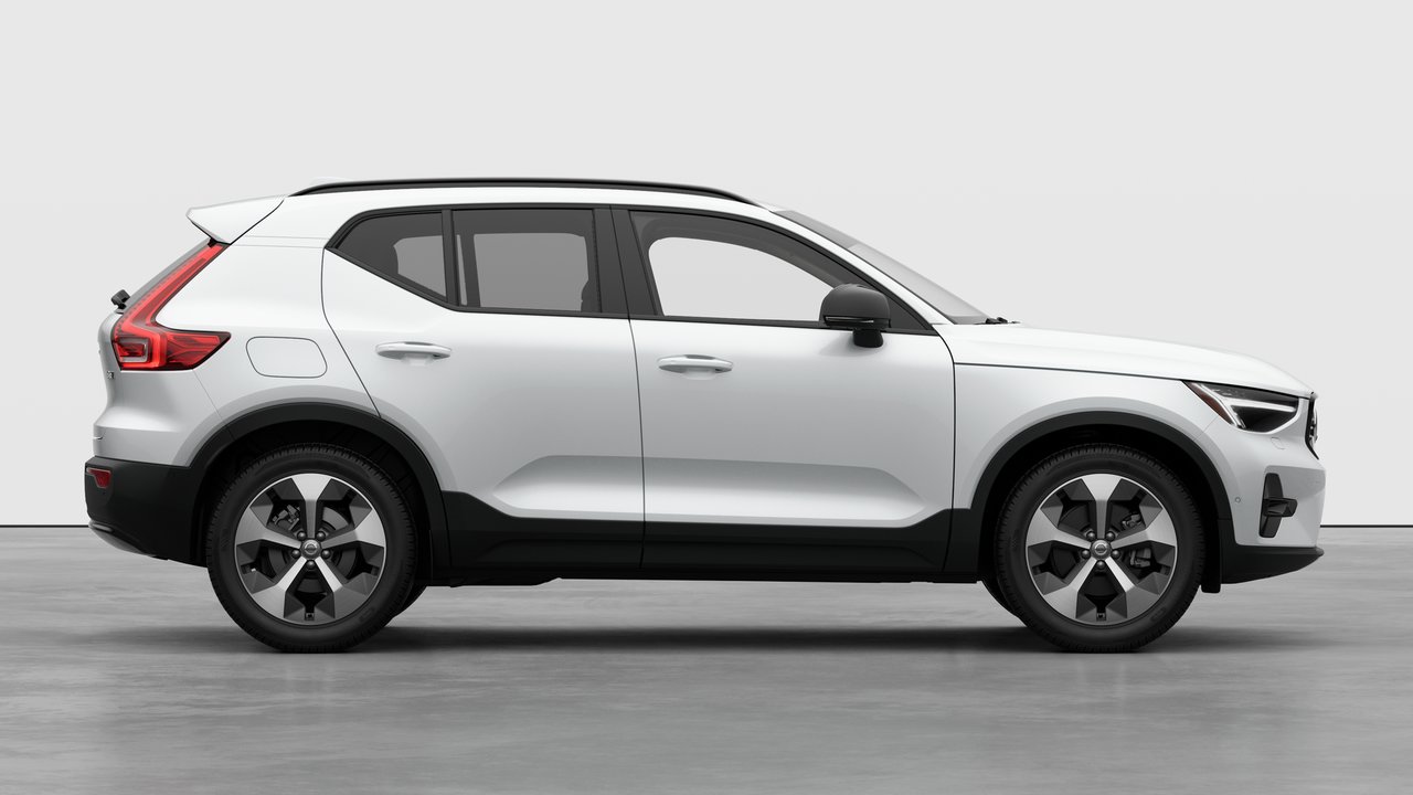 Volvo XC40 B5 AWD Plus Dark Theme 2026-6