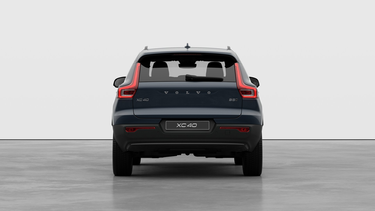 2026 Volvo XC40 B5 AWD Plus Dark Theme-5