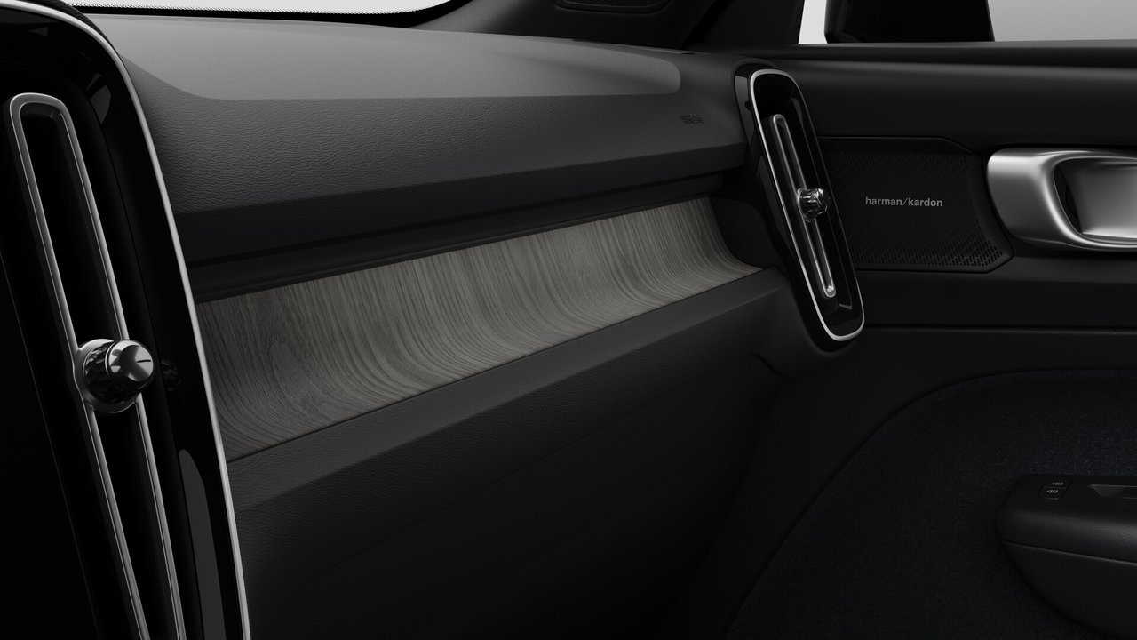 2026 Volvo XC40 B5 AWD Ultra Dark Theme-8