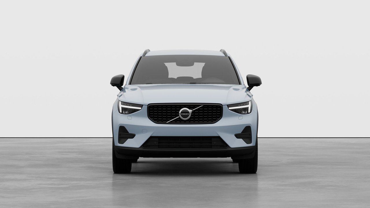 2026 Volvo XC40 B5 AWD Core Dark Theme-4