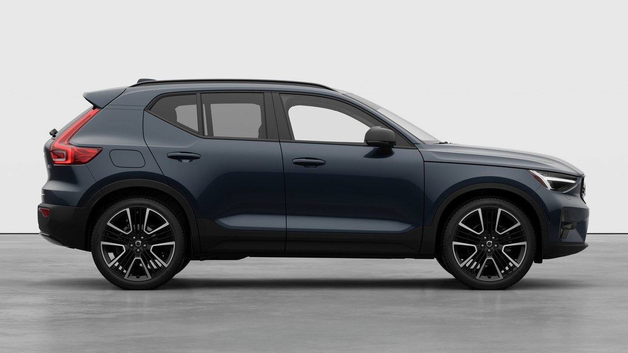 2026 Volvo XC40 B5 AWD Ultra Dark Theme-6