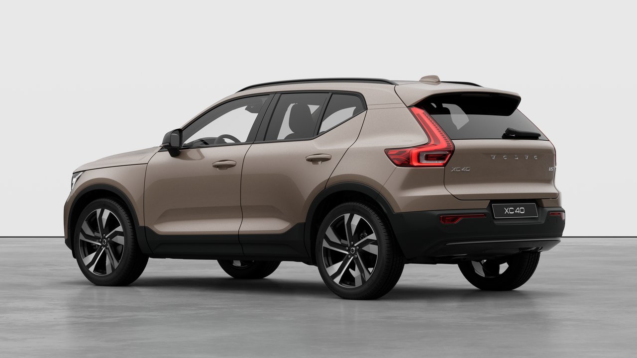 Volvo XC40 B5 AWD Ultra Dark Theme 2026-1