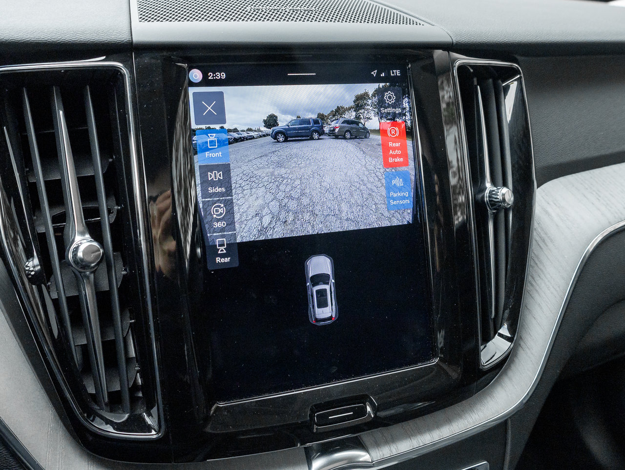 2025 Volvo XC60 Plug-In Hybrid T8 AWD Plus Dark Theme  LOW KM  CPO RATE FR 3.49%*-14