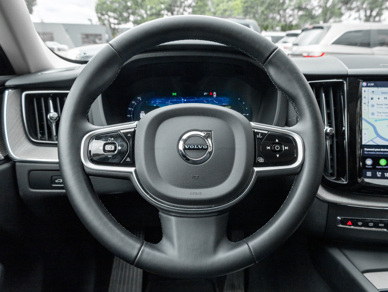 2025 Volvo XC60 Plug-In Hybrid T8 AWD Plus Dark Theme  LOW KM  CPO RATE FR 3.49%*-8