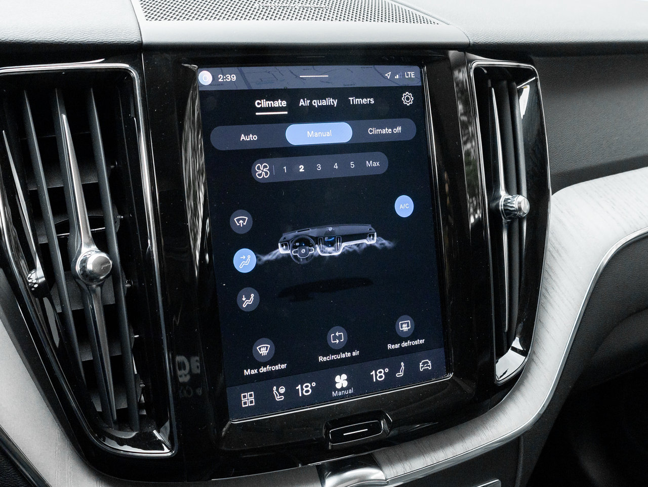 2025 Volvo XC60 Plug-In Hybrid T8 AWD Plus Dark Theme  LOW KM  CPO RATE FR 3.49%*-21
