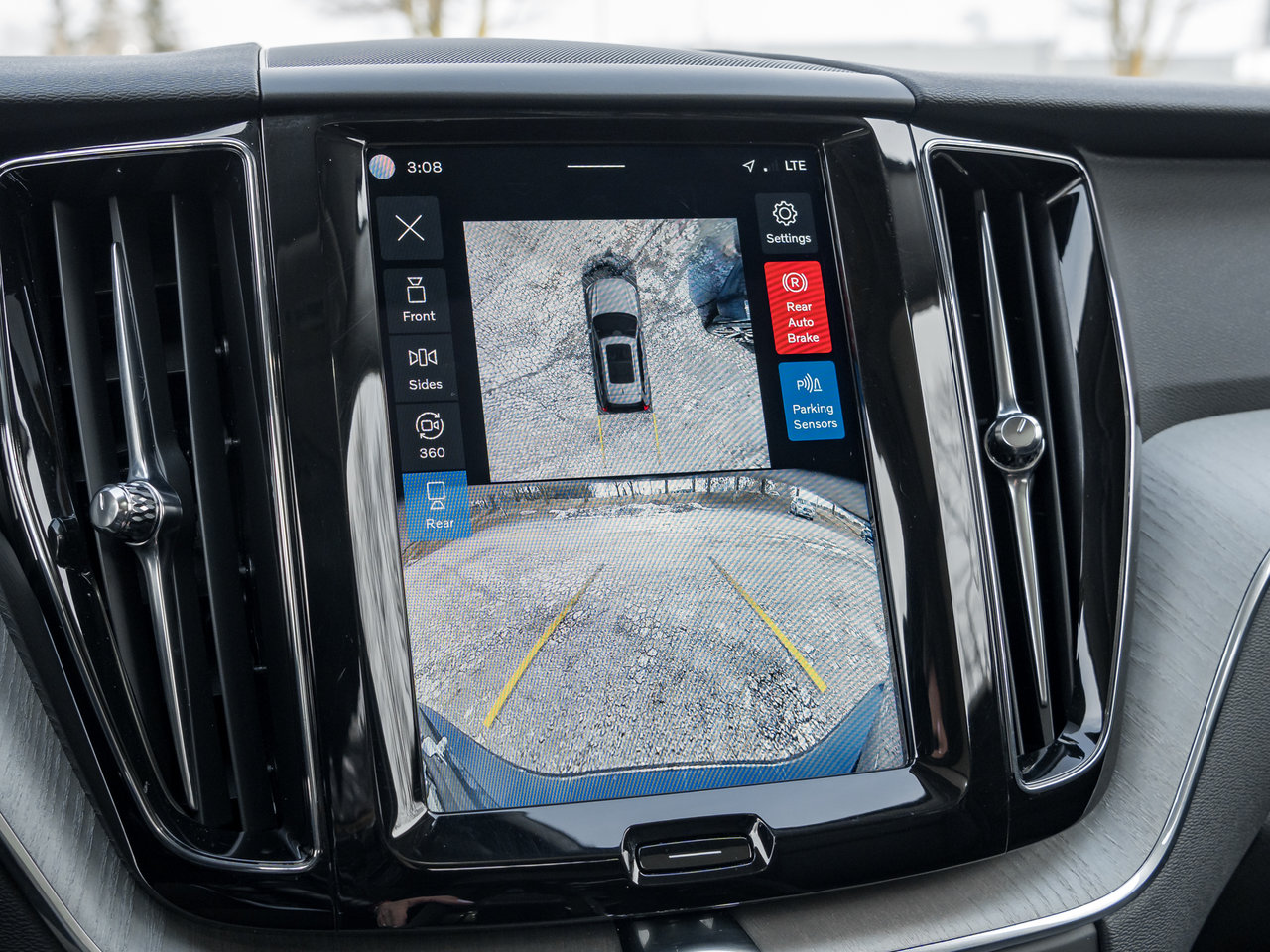 2025 Volvo XC60 Plug-In Hybrid T8 AWD PLUS  PLUG IN HYBRID  CPO RATE FROM 3.49%*-12