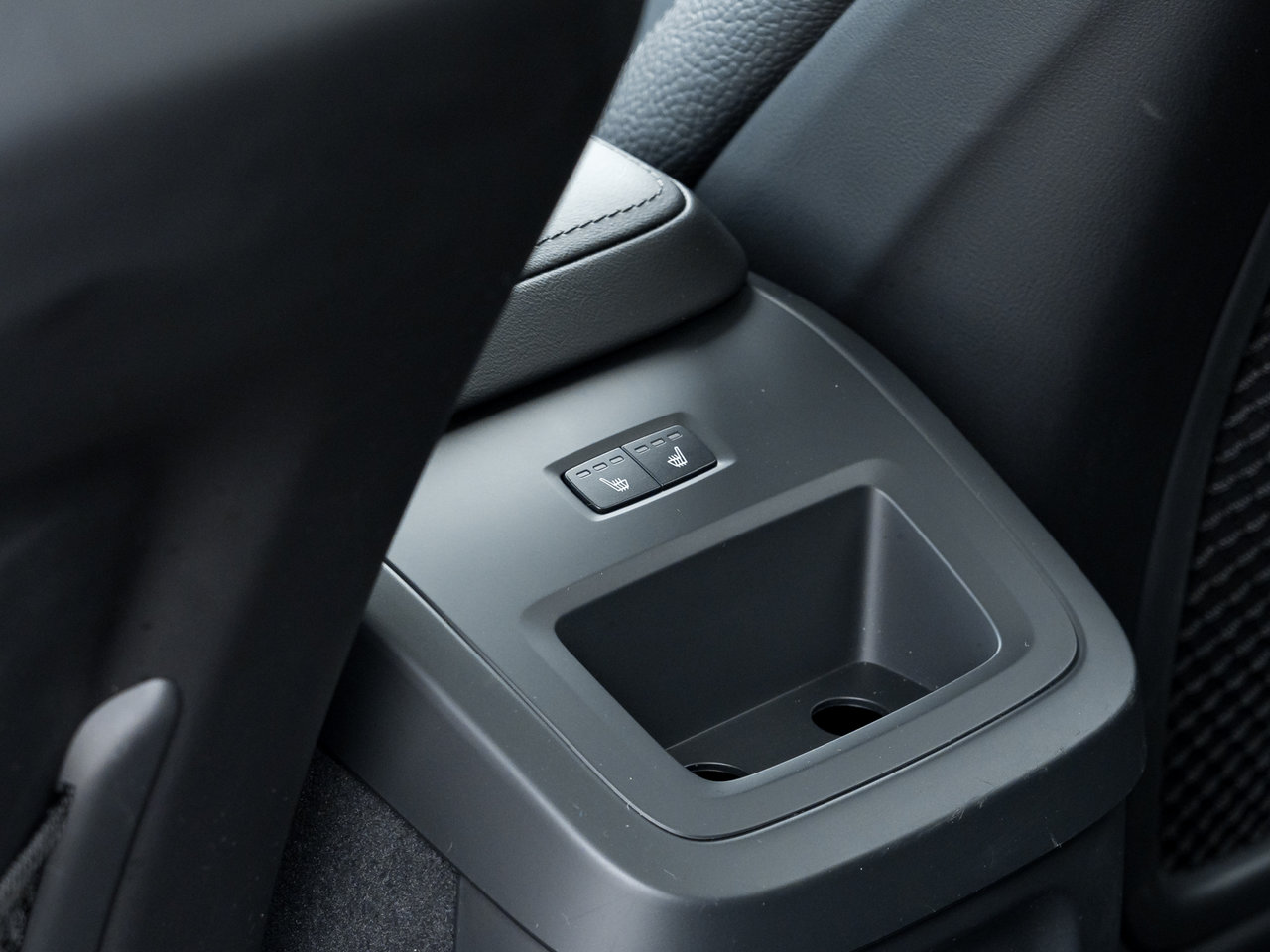 2025 Volvo XC60 Plug-In Hybrid T8 AWD PLUS  PLUG IN HYBRID  CPO RATE FROM 3.49%*-23