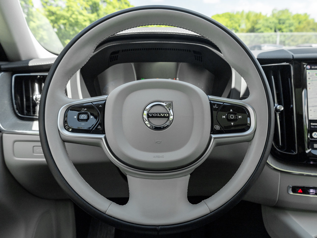 2025 Volvo XC60 Plug-In Hybrid T8 AWD ULTRA LOW MILEAGE  21WHEELS  HARMAN KARDON-9