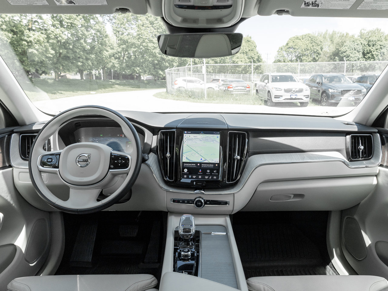 2025 Volvo XC60 Plug-In Hybrid T8 AWD ULTRA LOW MILEAGE  21WHEELS  HARMAN KARDON-11
