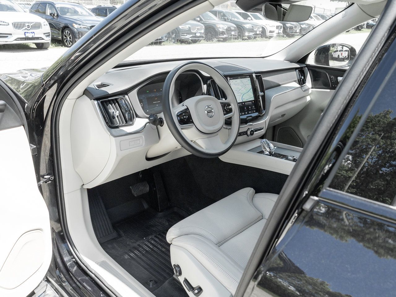 2025 Volvo XC60 Plug-In Hybrid T8 AWD ULTRA LOW MILEAGE  21WHEELS  HARMAN KARDON-8