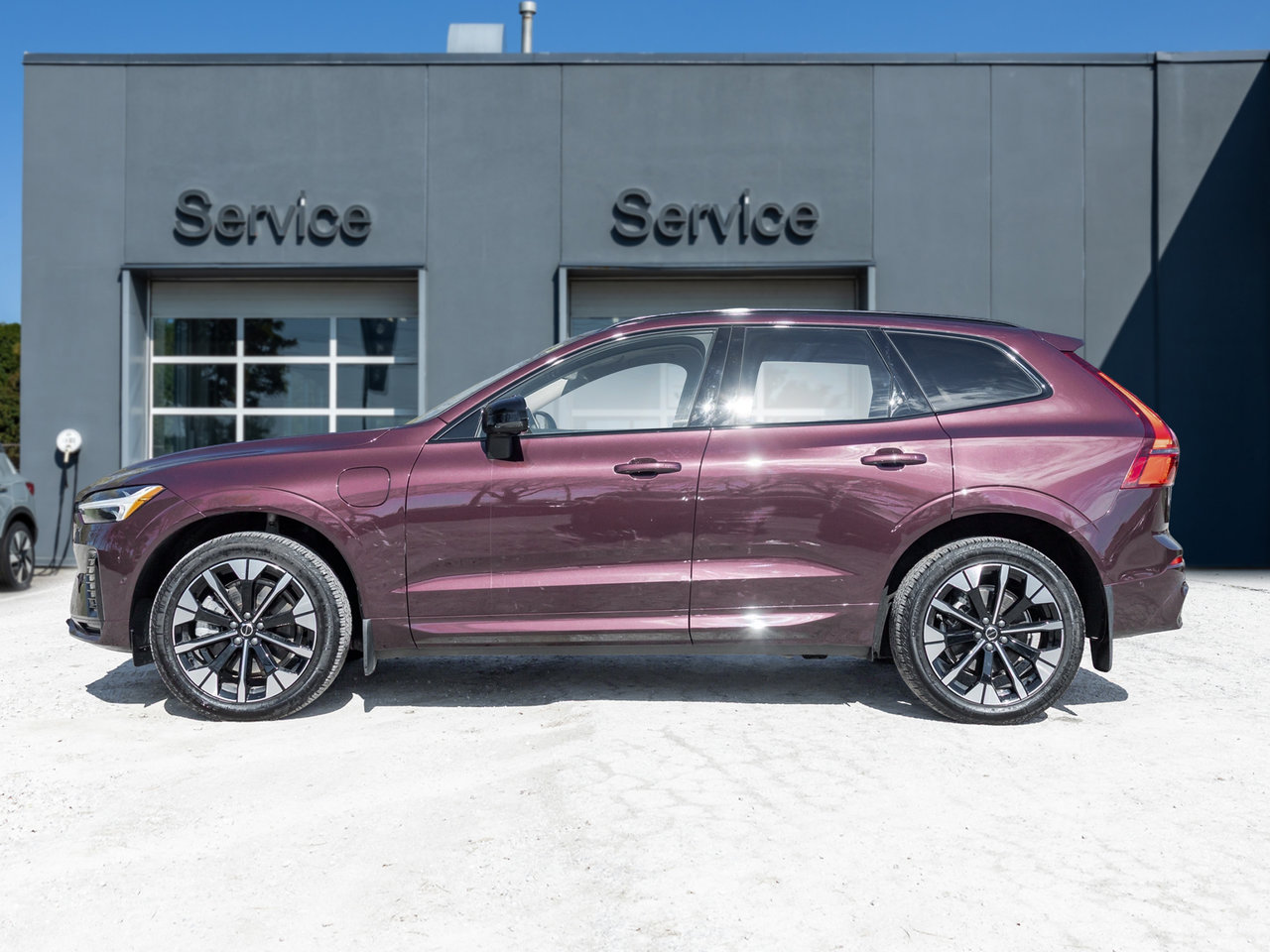 2026 Volvo XC60 Plug-In Hybrid T8 AWD Ultra Dark Theme  EXEC DEMO  LIKE NEW-2