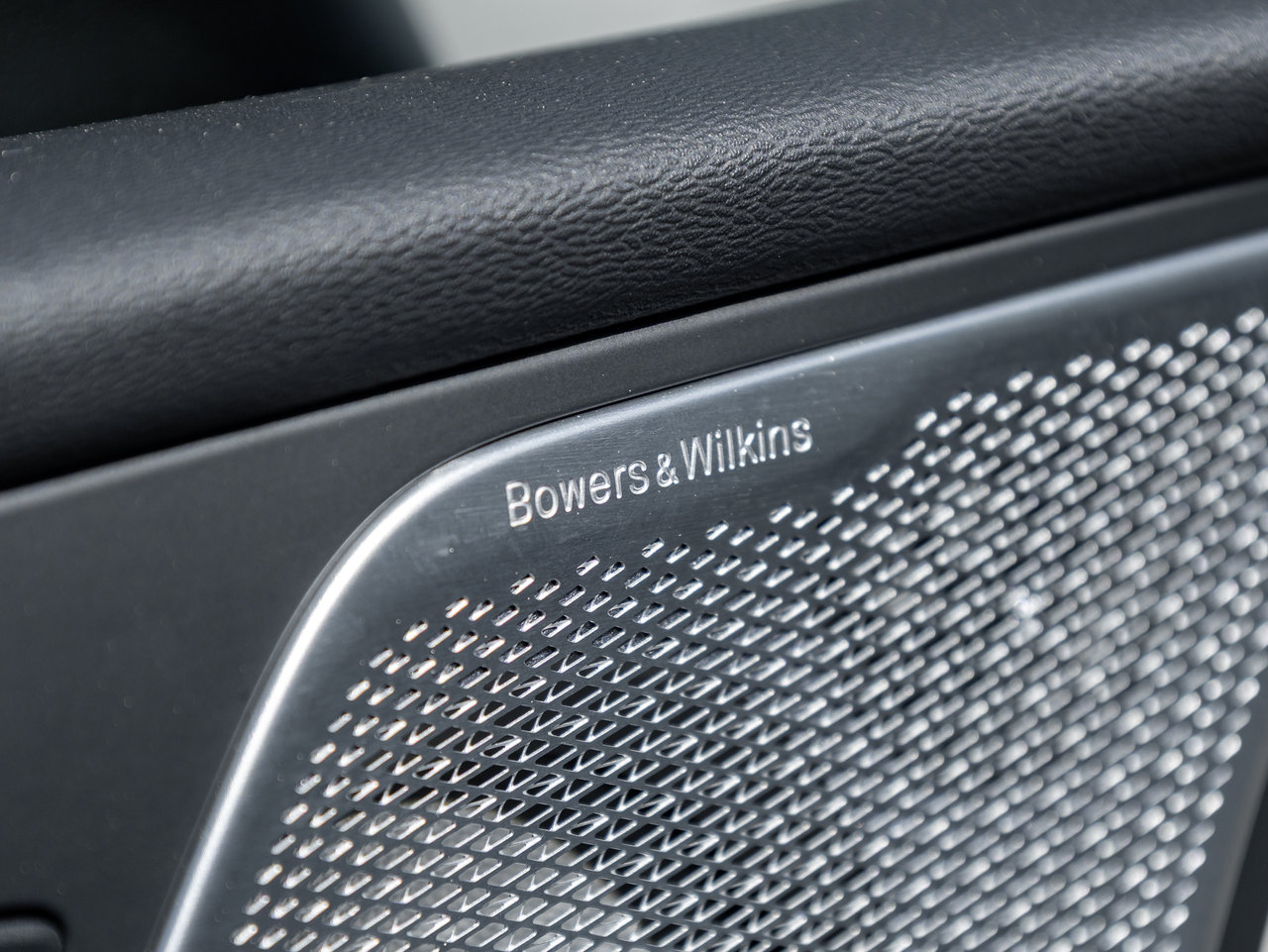 2026 Volvo XC60 Plug-In Hybrid T8 AWD ULTRA  21 ALLOY WHEELS  BOWER & WILKINS-16