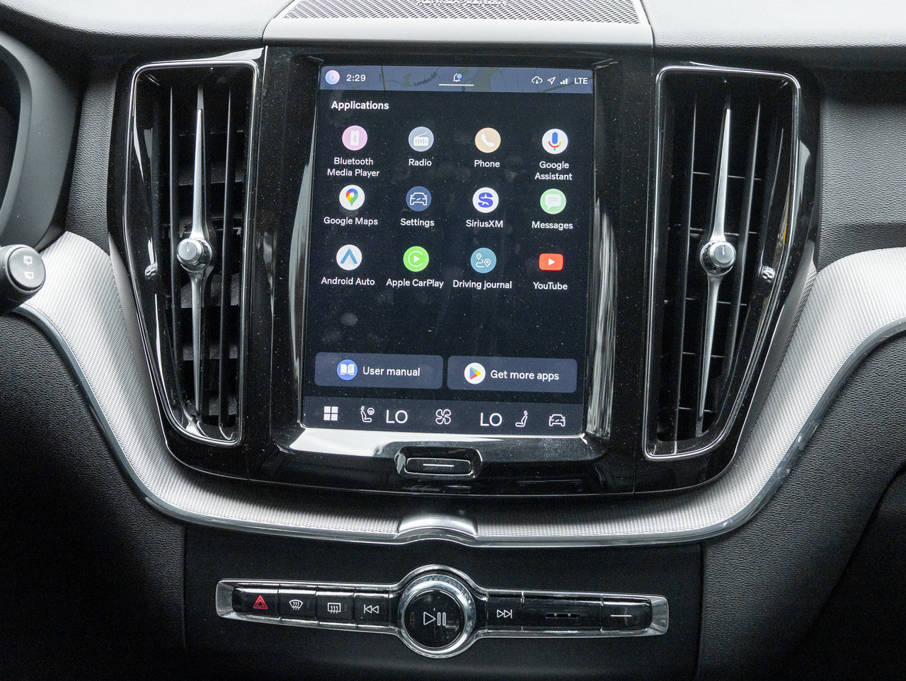 2022 Volvo XC60 Recharge T8 eAWD PHEV R-Design  NEW TIRES  VOLVO CPO-28