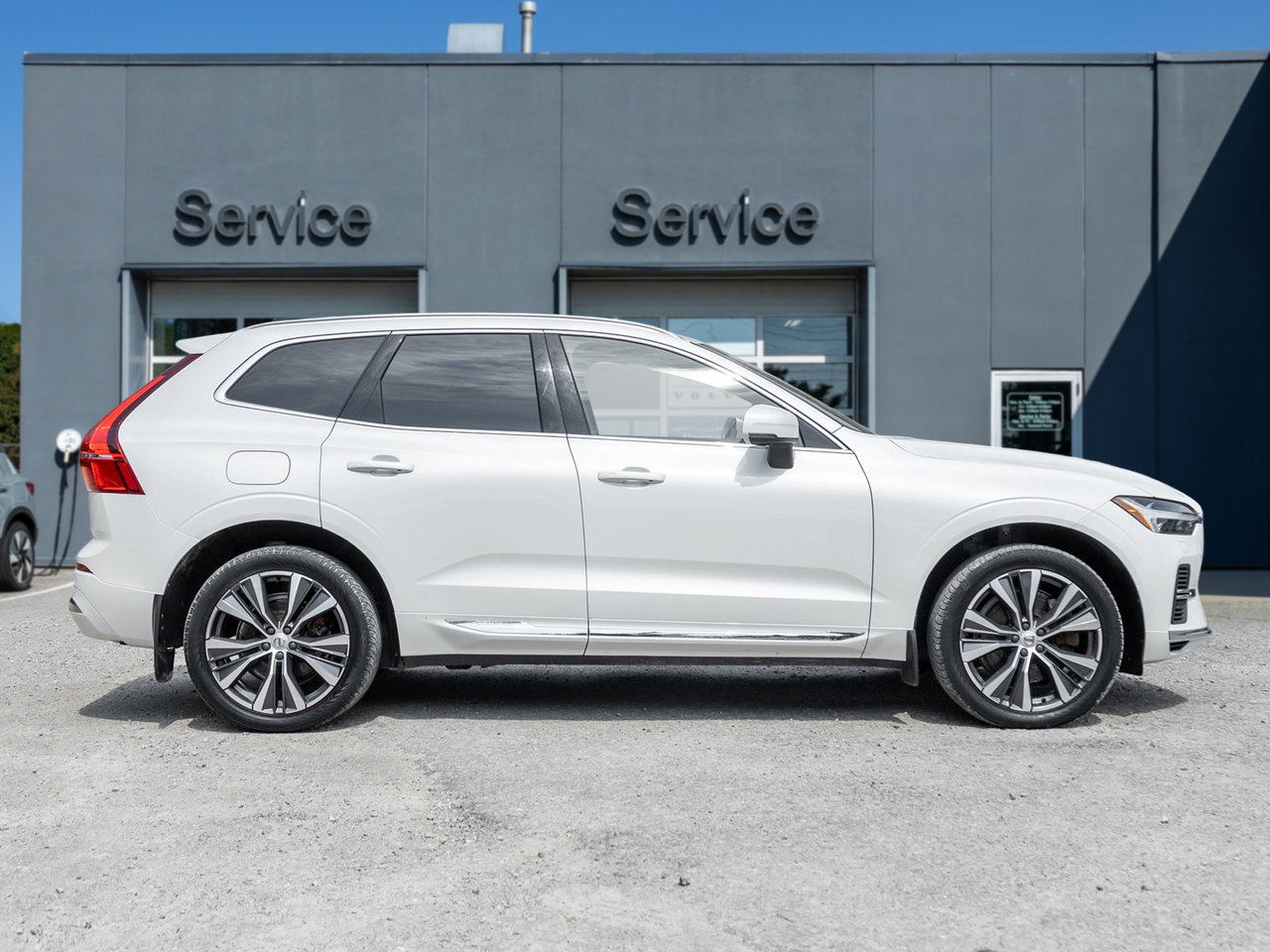 Volvo XC60 Recharge T8 eAWD PHEV Inscription Exp  NEW TIRES & BRAKES 2022-5