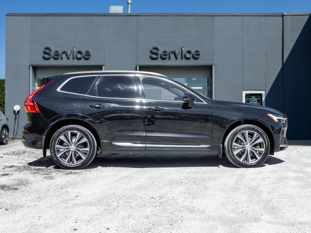 2022 Volvo XC60 Recharge T8 eAWD PHEV INSCRIPTION  B & WILKINS  HUD-5