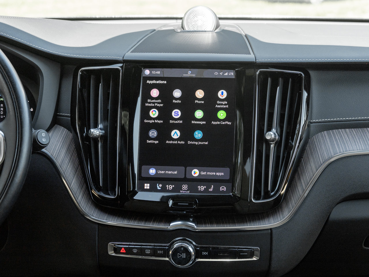 2022 Volvo XC60 Recharge T8 eAWD PHEV INSCRIPTION  B & WILKINS  HUD-29