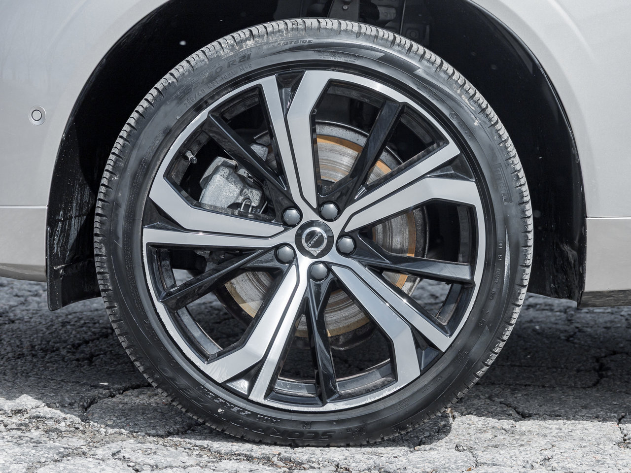 2024 Volvo XC60 Recharge T8 eAWD PHEV ULTIMATE  OFF LEASE  ONE OWNER  CPO-4