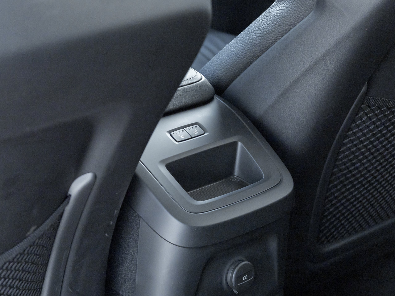 2025 Volvo XC60 Recharge T8 AWD Plus  HYBRID  ELIMINATION RANGE ANXIETY-21