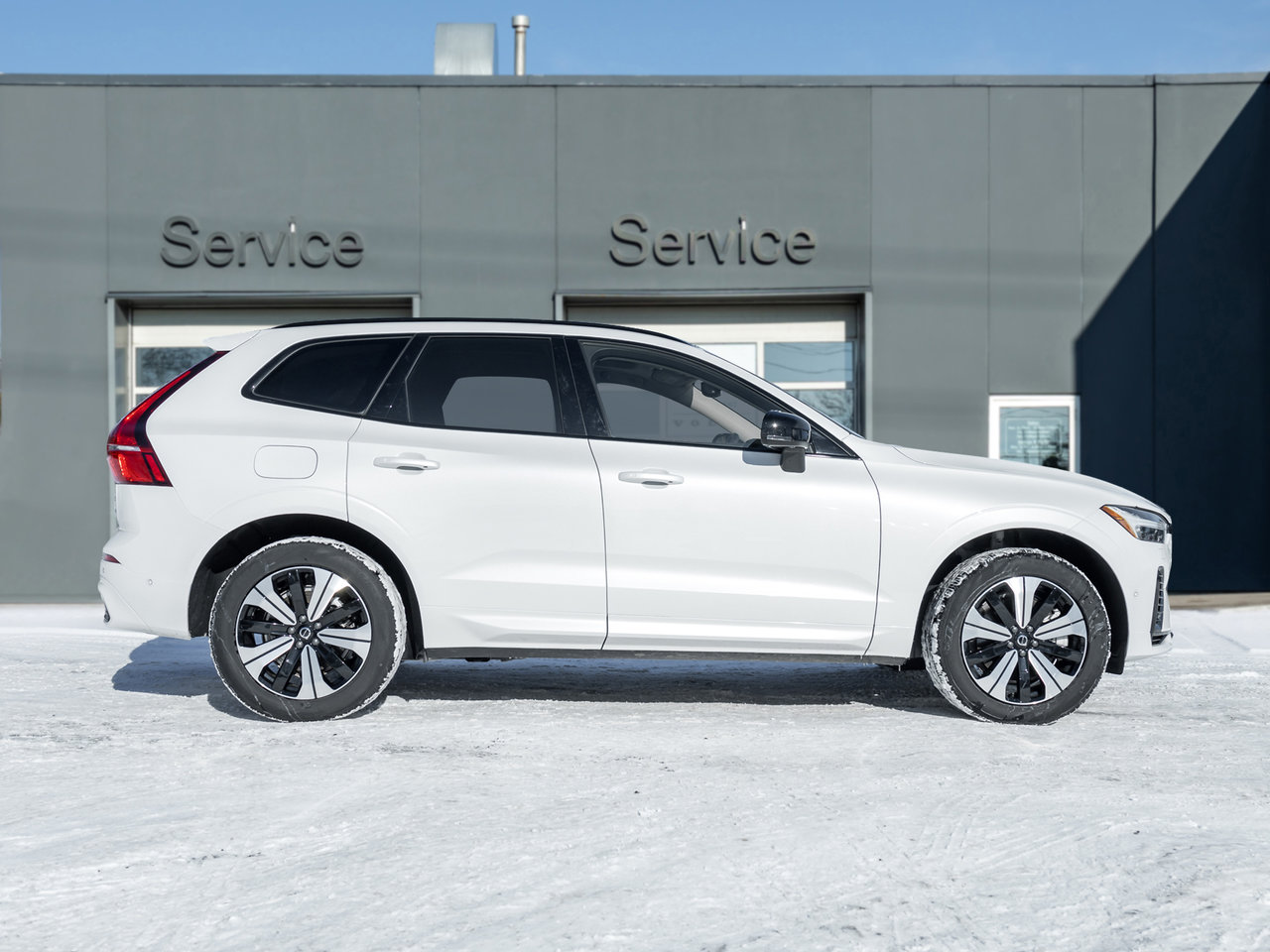 2025 Volvo XC60 Recharge T8 AWD Plus  HYBRID  ELIMINATION RANGE ANXIETY-4