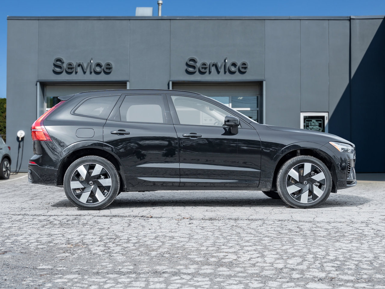 Volvo XC60 Recharge T8 AWD PLUS  PLUG IN HYBRID  20 ALLOY WHEELS  CPO 2025-5