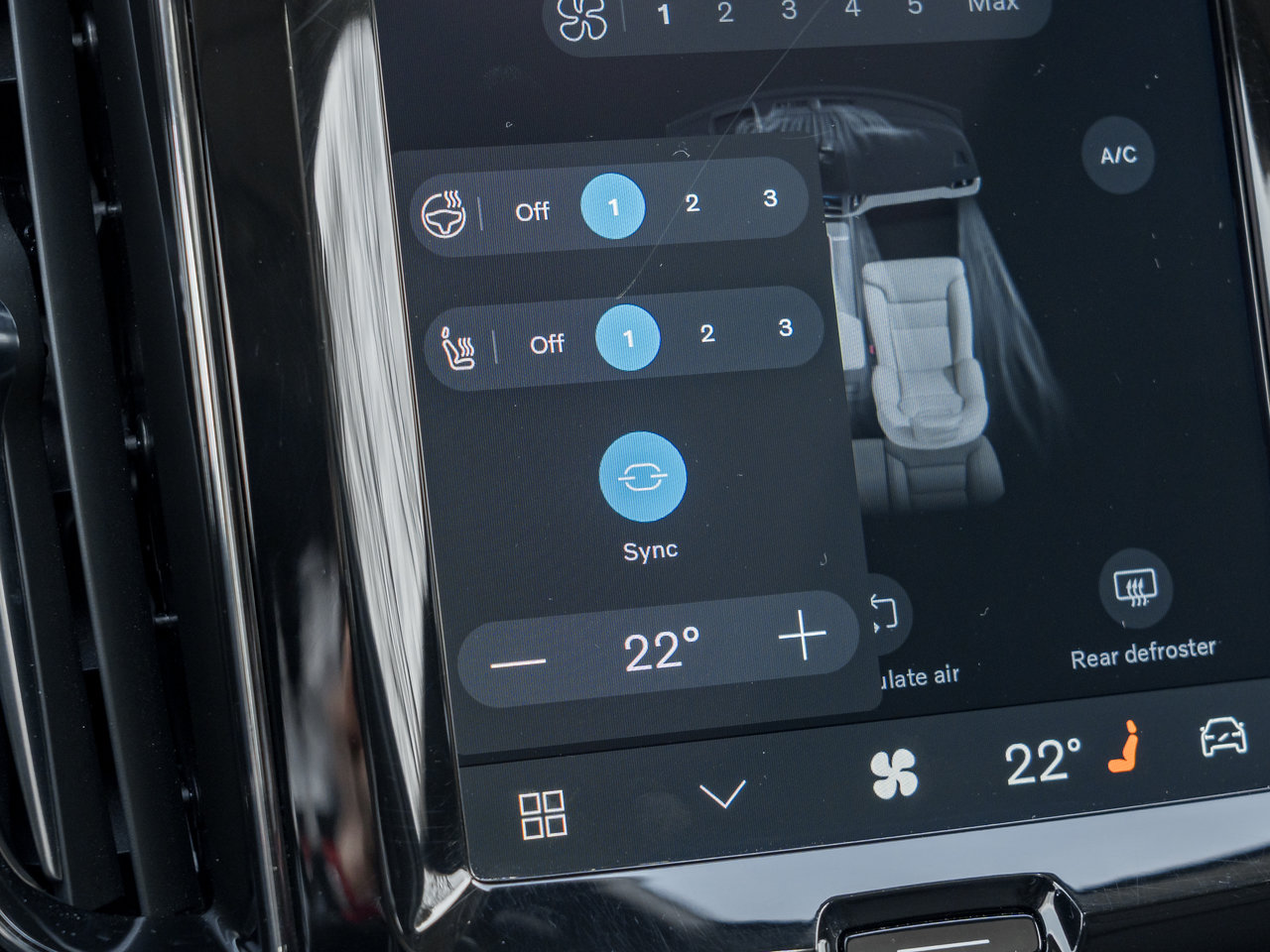 2025 Volvo XC60 Recharge T8 AWD PLUS  PLUG IN HYBRID  20 ALLOY WHEELS  CPO-19