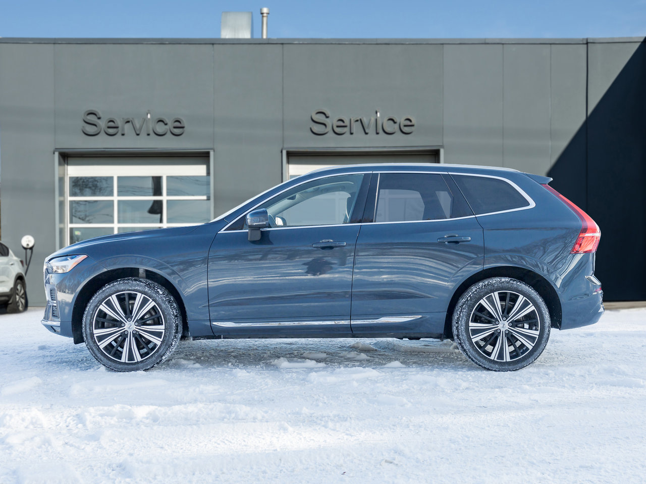 Volvo XC60 B6 AWD INSCRIPTION-BOWERS & WILKINS-CPO-OFF LEASE 2022-2