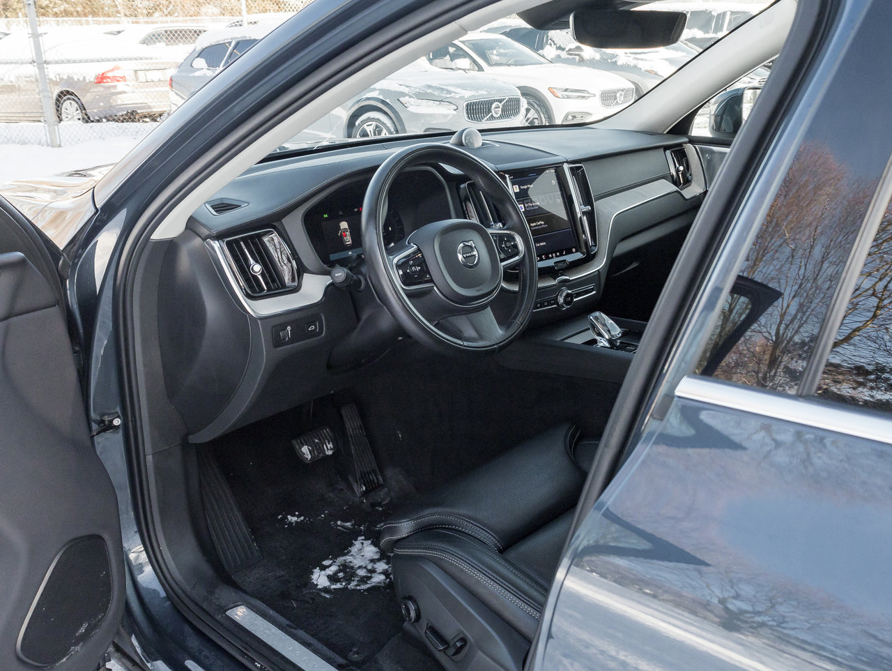 Volvo XC60 B6 AWD INSCRIPTION-BOWERS & WILKINS-CPO-OFF LEASE 2022-6