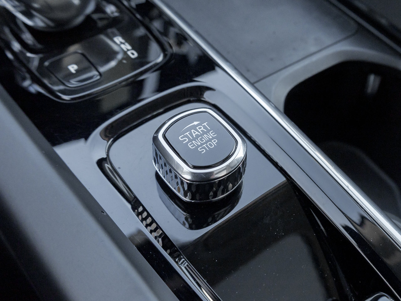 Volvo XC60 B6 AWD INSCRIPTION-BOWERS & WILKINS-CPO-OFF LEASE 2022-16