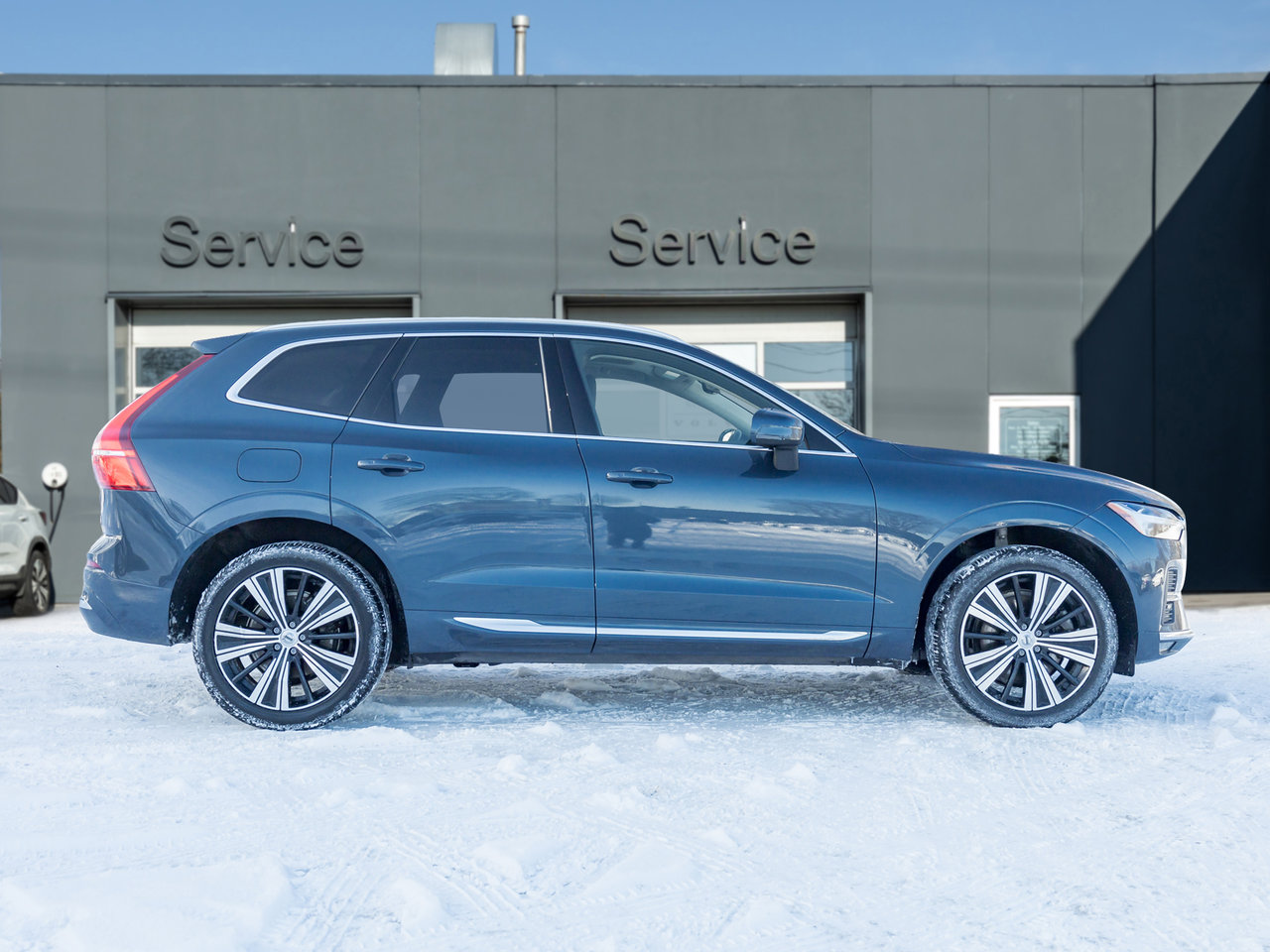 Volvo XC60 B6 AWD INSCRIPTION-BOWERS & WILKINS-CPO-OFF LEASE 2022-4