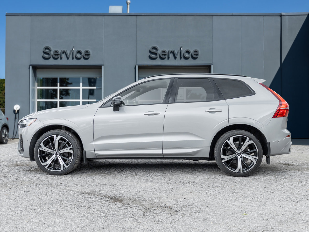 Volvo XC60 B6 AWD R-Design  BOWER & WILKINS  21 ALLOY WHEEL 2022-2