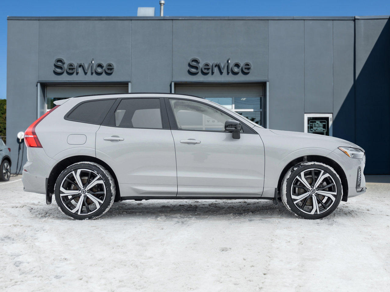 Volvo XC60 B6 AWD R-Design  BOWER & WILKINS  21 ALLOY WHEEL 2022-4