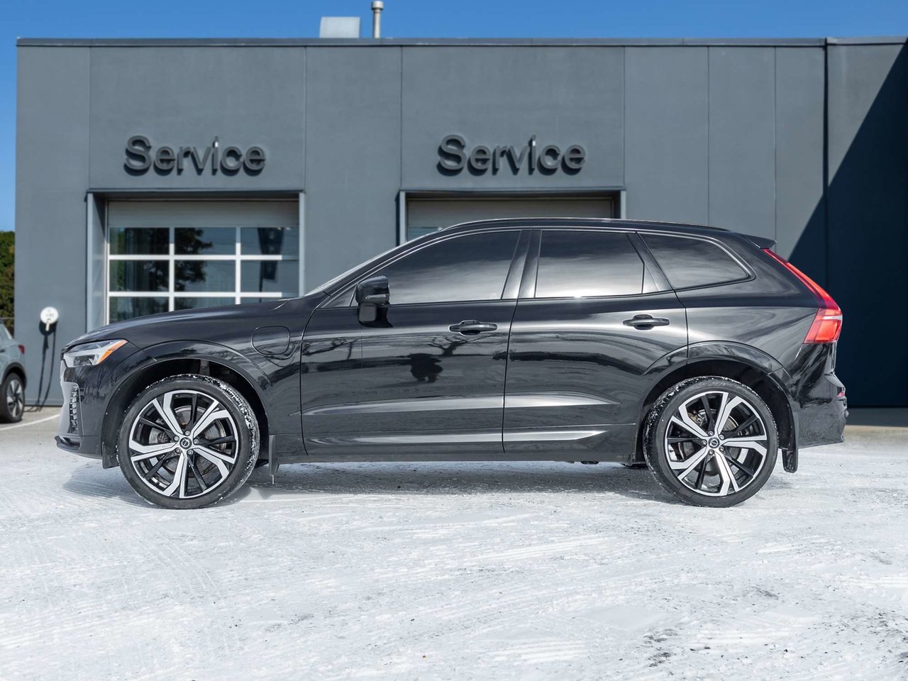 2022 Volvo XC60 R-Design-2