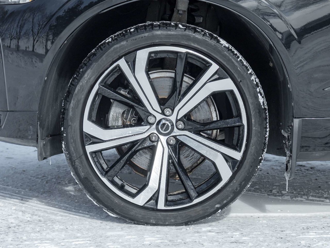 2022 Volvo XC60 R-Design-3