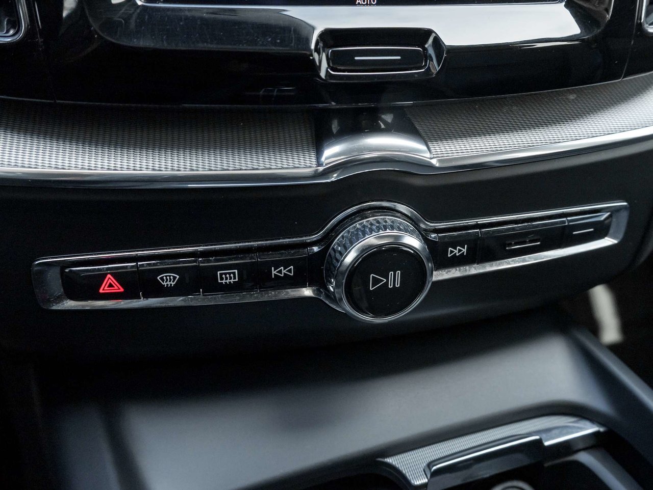 2022 Volvo XC60 R-Design-16