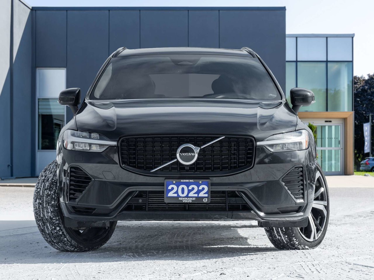 2022 Volvo XC60 R-Design-1