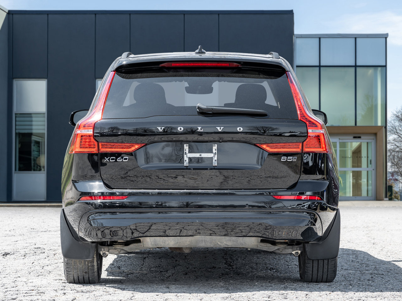 Volvo XC60 B5 AWD Momentum LOW KM  CPO FINANCE RATE fr 3.49%* 2022-5