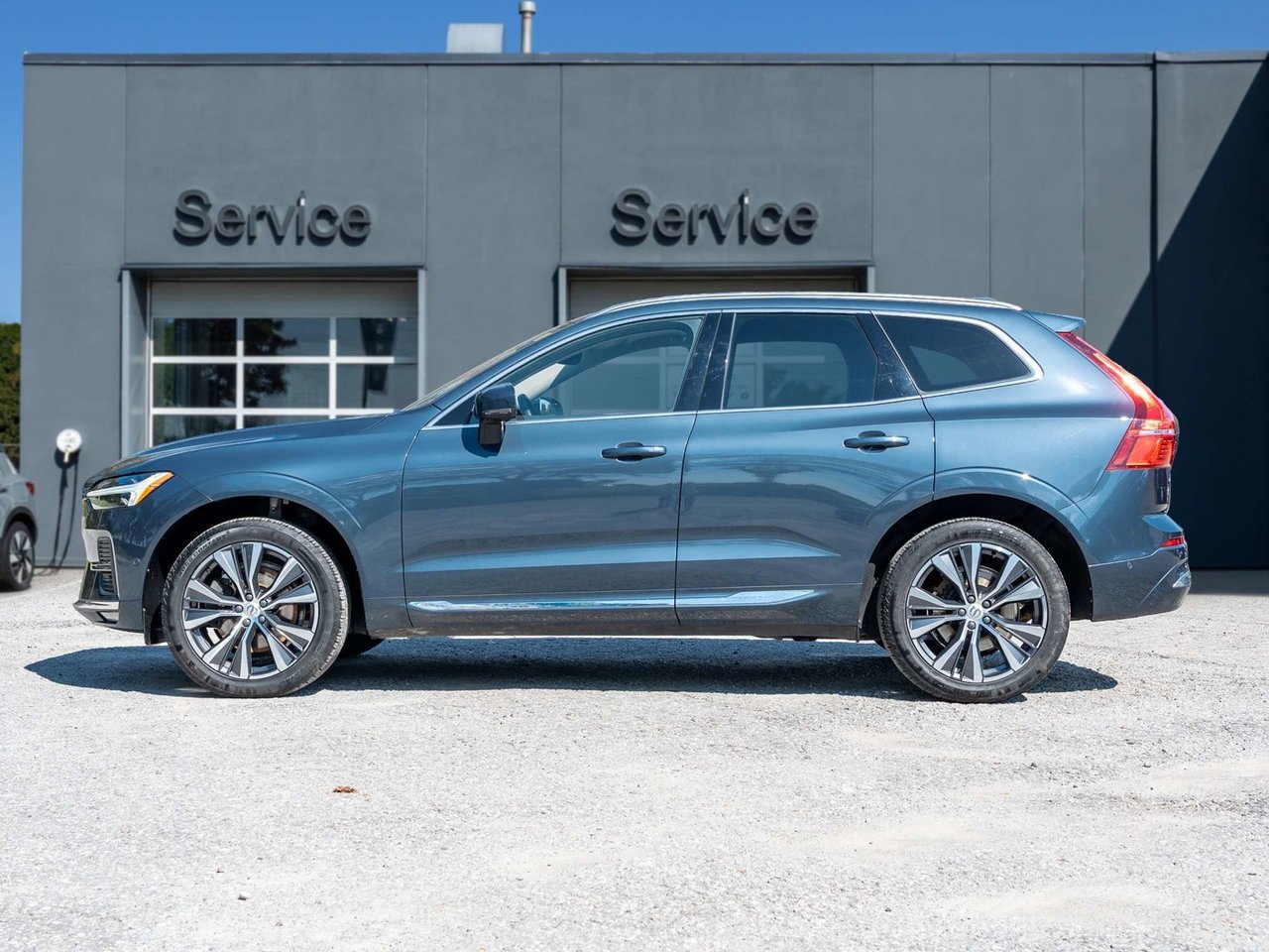 2022 Volvo XC60 INSCRIPTION  BOWERS & WILKINS  ADVANCED PACK  CPO-2