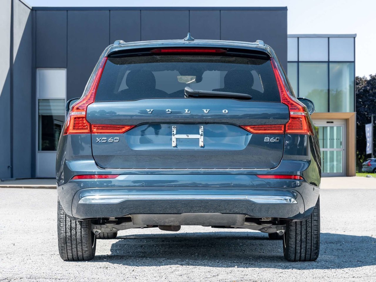 2022 Volvo XC60 INSCRIPTION  BOWERS & WILKINS  ADVANCED PACK  CPO-5