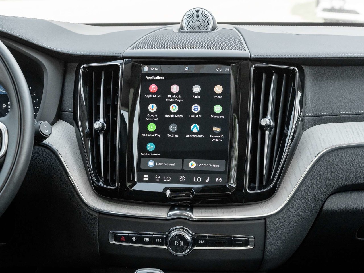 2022 Volvo XC60 INSCRIPTION  BOWERS & WILKINS  ADVANCED PACK  CPO-26