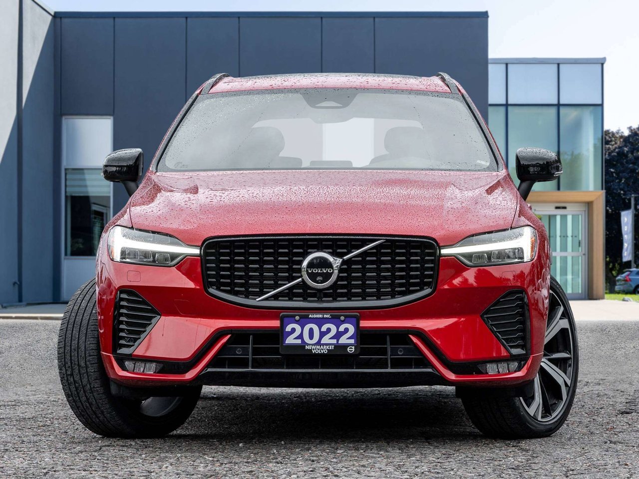 2022 Volvo XC60 R-Design-1