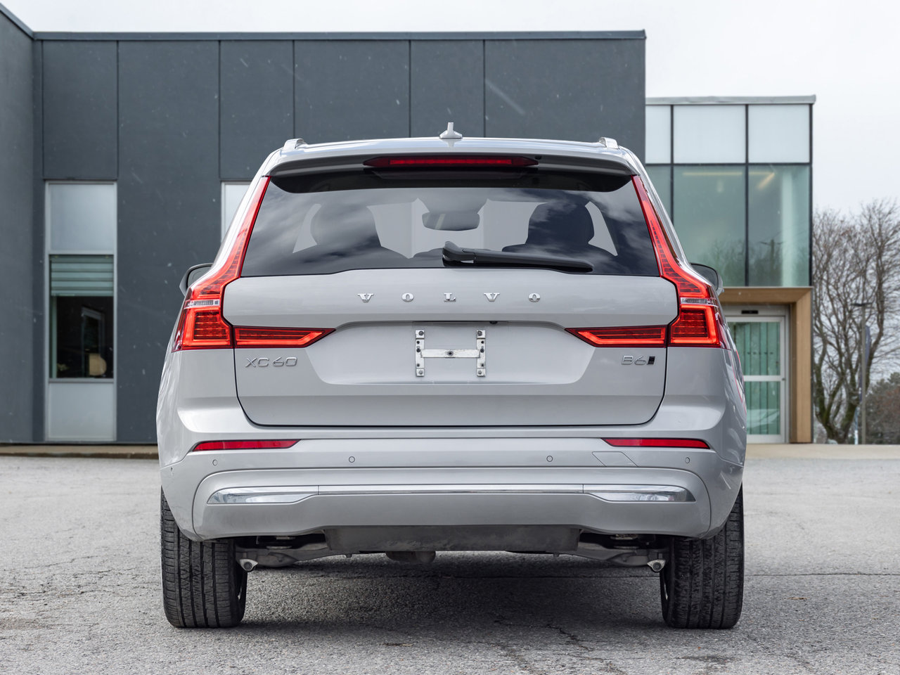 2023 Volvo XC60 B6 AWD Plus Bright Theme  OFF LEASE  ONE OWNER-5