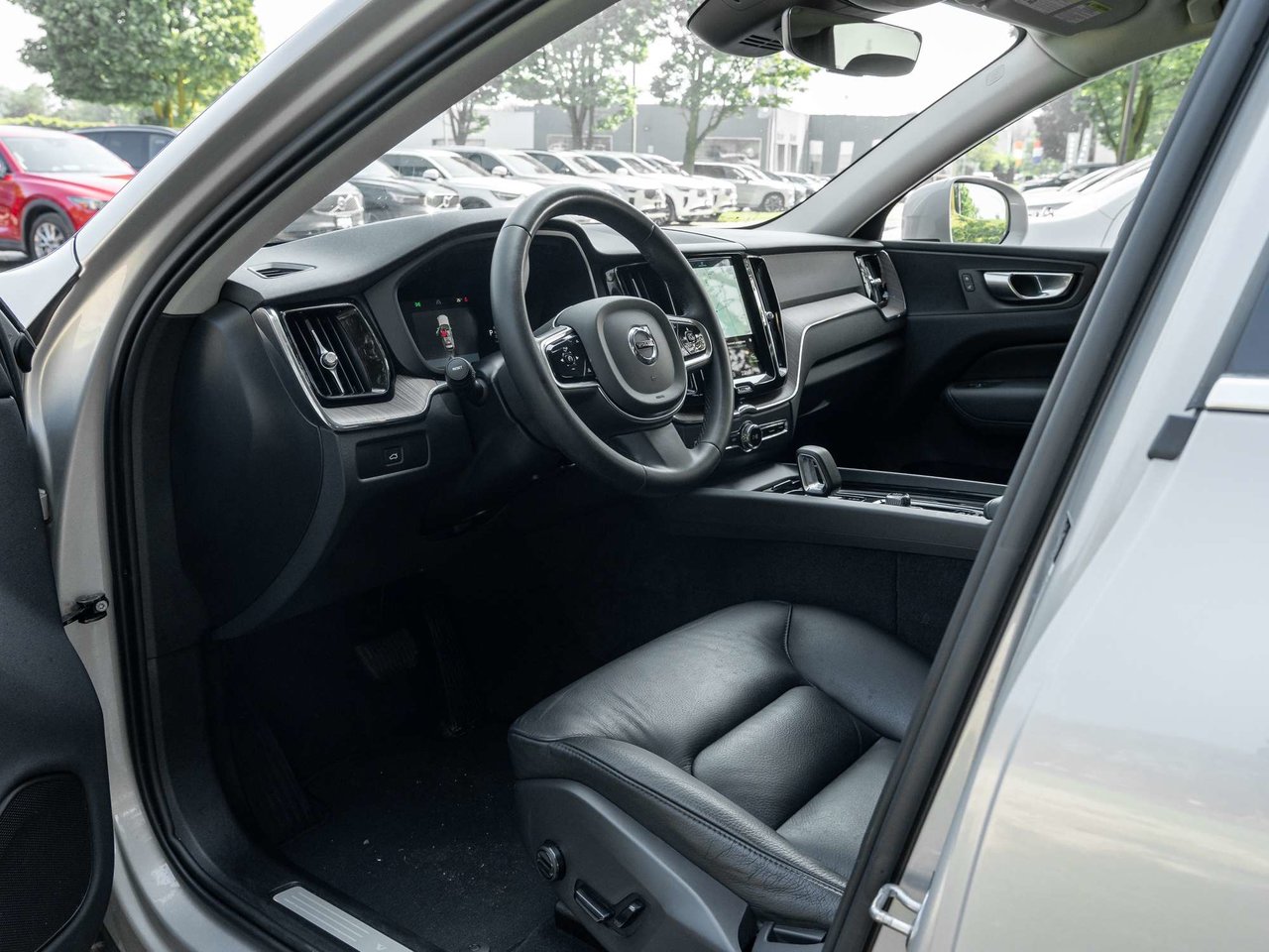 2023 Volvo XC60 Plus Bright Theme-6