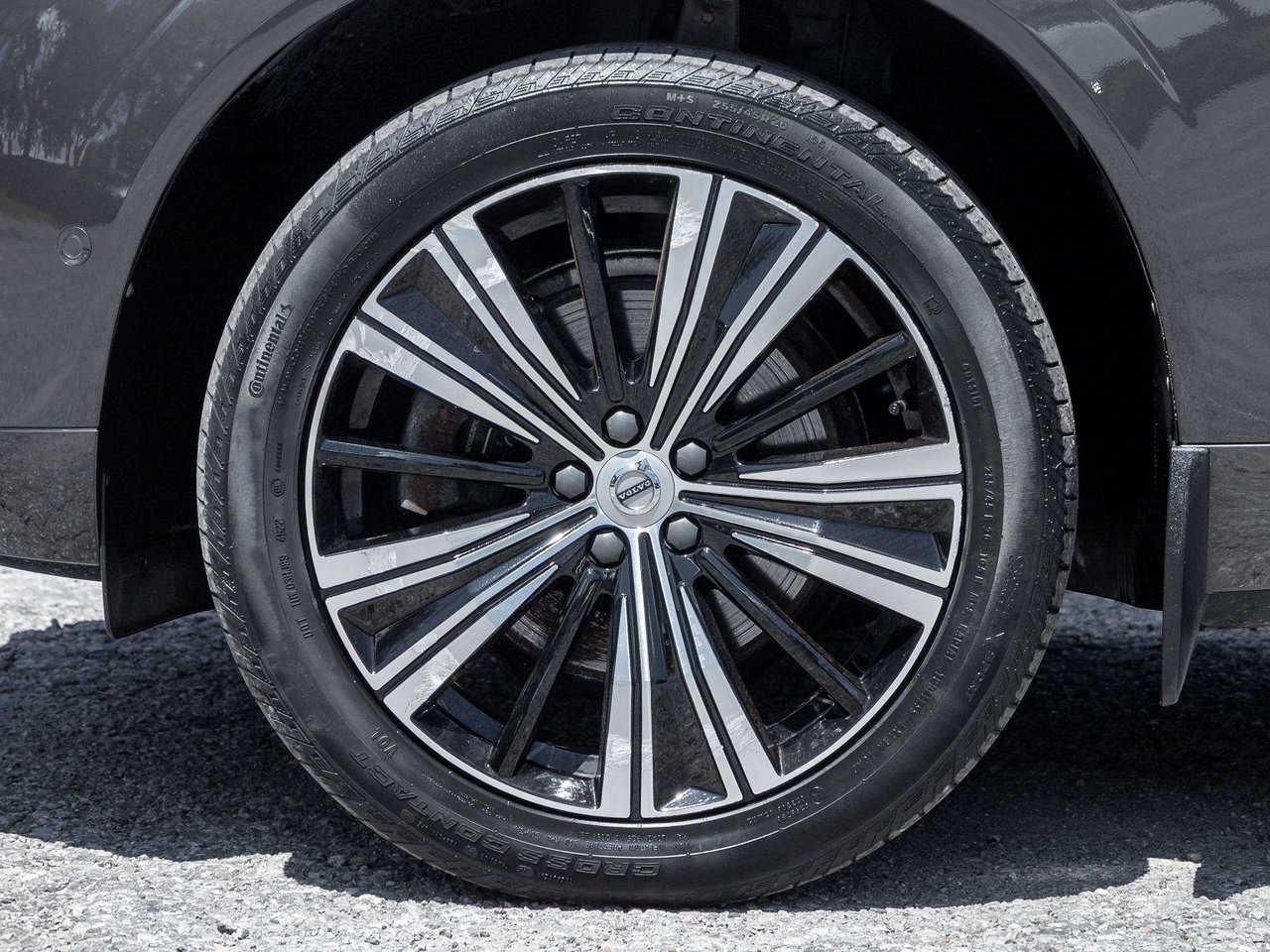 2023 Volvo XC60 Plus Bright Theme-3