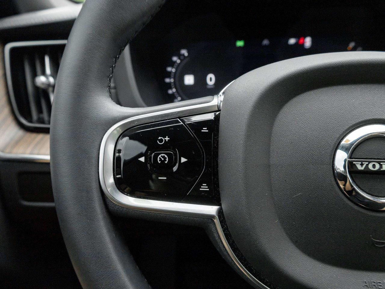 Volvo XC60 ULTIMATE^Low KM^Bowers&Wilkins^Volvo CPO^fr 2.99%* 2023-9