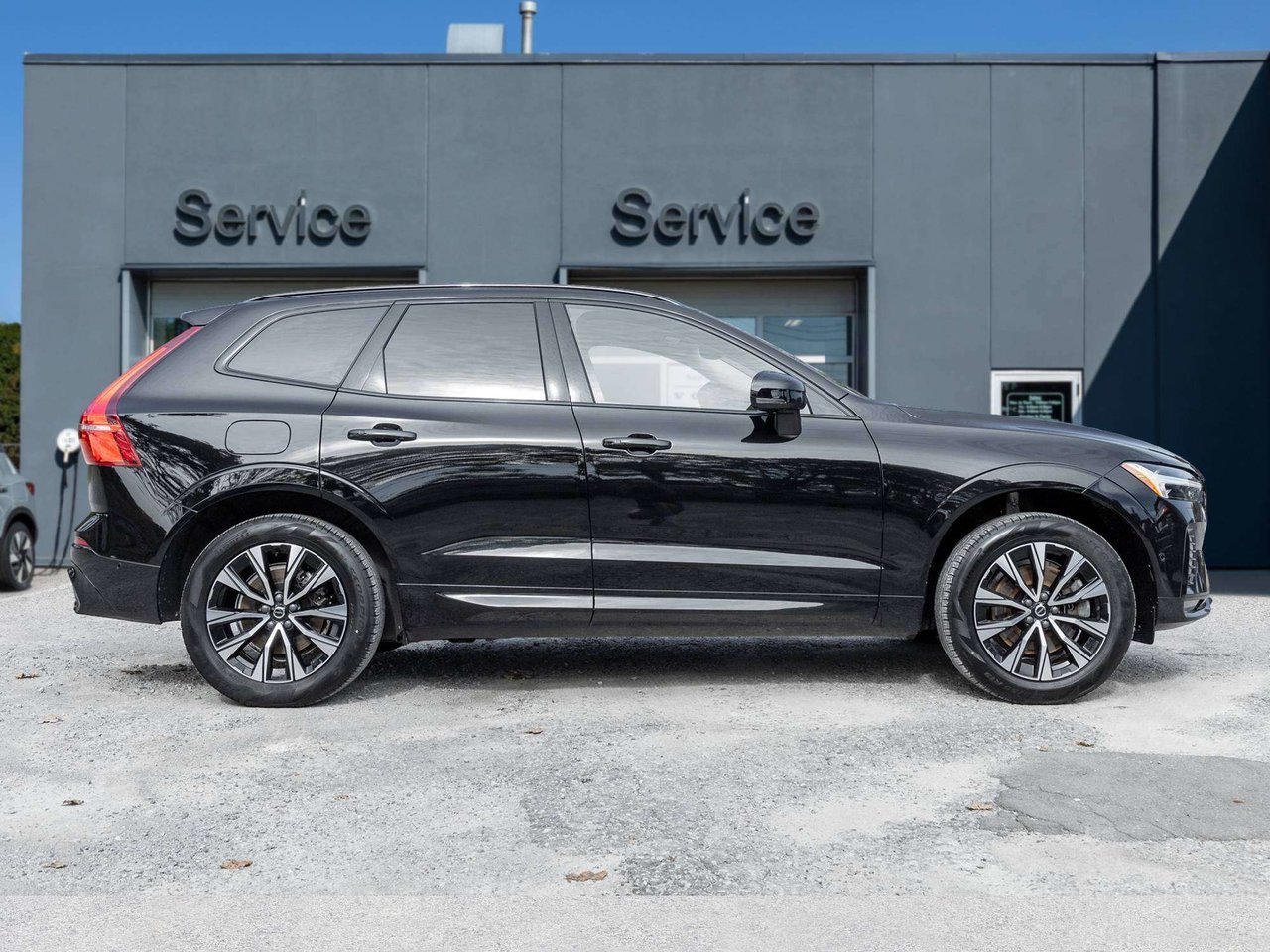 Volvo XC60 PLUS DARK THEME^Harman Kardon^New Brakes 2023-4