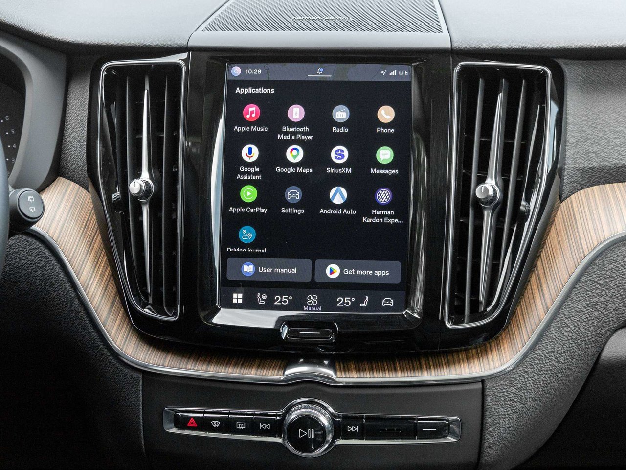 Volvo XC60 PLUS DARK THEME^Harman Kardon^New Brakes 2023-26