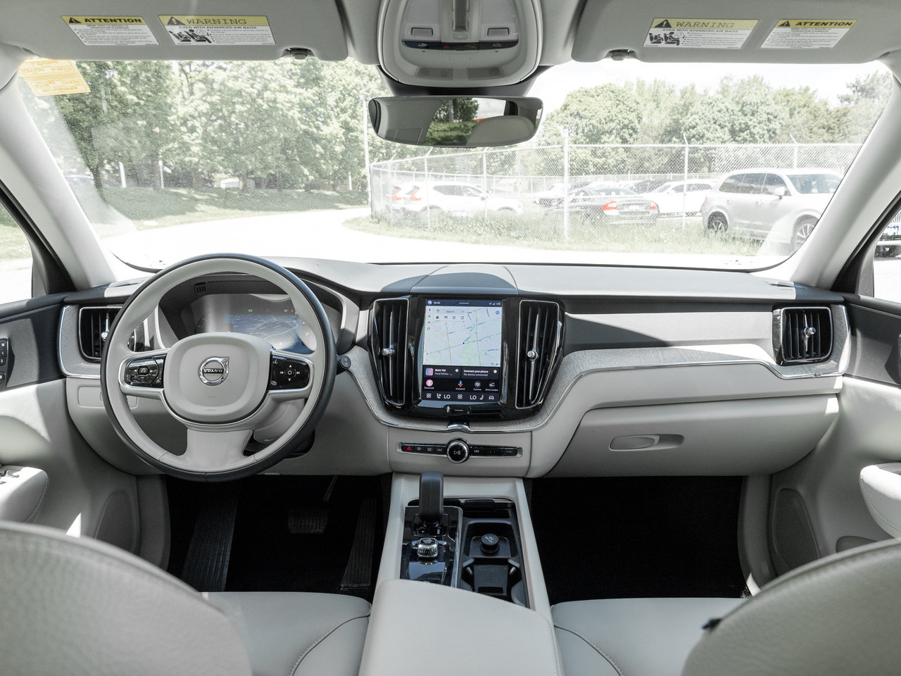Volvo XC60 B5 AWD PLUS  OFF LEASE  NO ACCIDENTS  CPO 2024-22